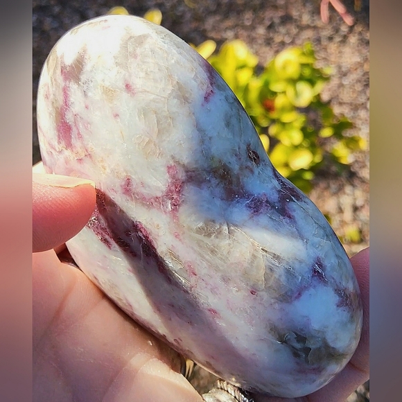 Stunning Pink Tourmaline Carved Puffy Heart - Picture 14 of 14